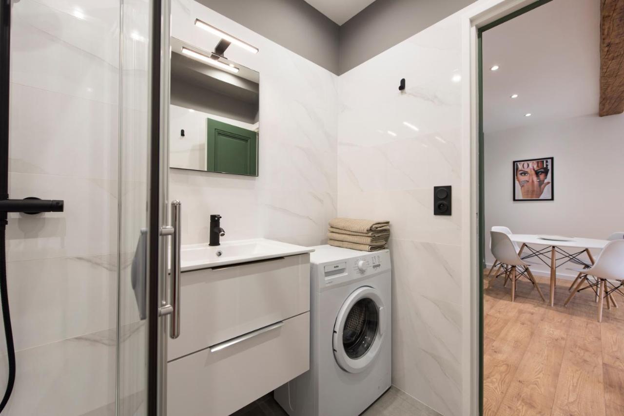 Appartement 2 Neuf Sur Le Port A Cote De La Plage Saint-Raphaël エクステリア 写真